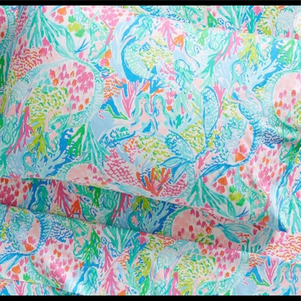 Brand new full size Lilly Pulitzer sheets
